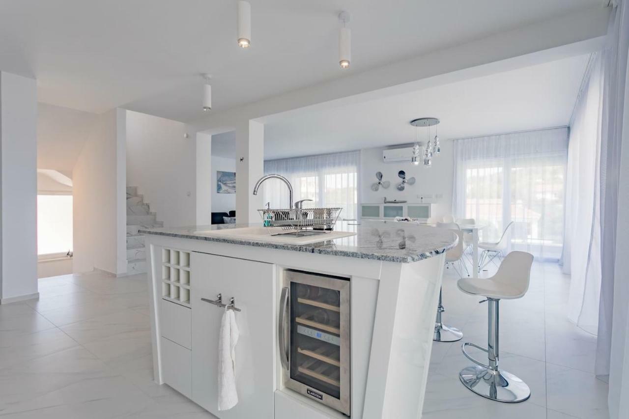 Ražanj Villa Compass; Luxury Experience In Natural Bay. מראה חיצוני תמונה