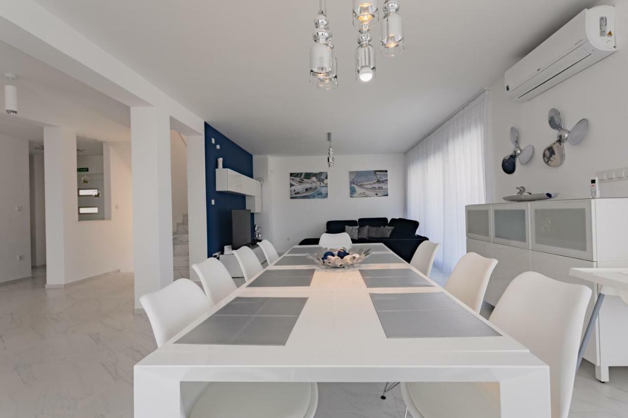 Ražanj Villa Compass; Luxury Experience In Natural Bay. מראה חיצוני תמונה
